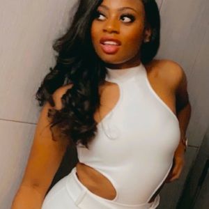 White bandage body can dress